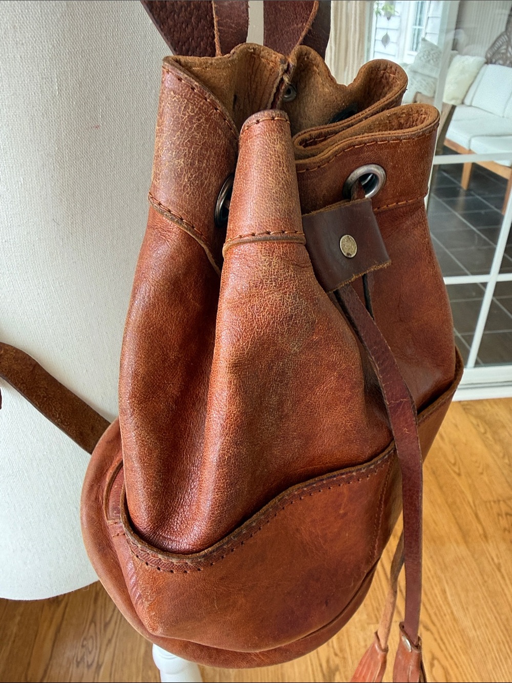 Vintage Brown Leather Drawstring Backpack - Picture 5 of 16